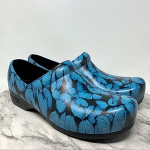 Revel Butterfly print lightweight comfort Memory Foam Anti Slip clogs 9 career